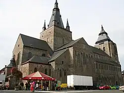 la collégiale au XXIe&nbsp;siècle.