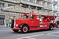 Saurer 4C avec grande échelle de 30&nbsp;m, châssis Magirus et structure de Carrosserie "Bau Gebr. Tüscher & Co", en service au sein des pompiers de Zurich de 1939 à 1972 (2011).