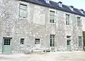 L'aile droite (qui fut la première construite ; date du XIVe&nbsp;siècle).
