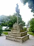 Langolen : le calvaire de l'enclos paroissial (XVe&nbsp;siècle).