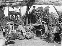 Préparation d'une action près du bois d'Aveluy, avec obusier de 12 pouces Mk II et des obus « pour les Fritz », septembre 1916.