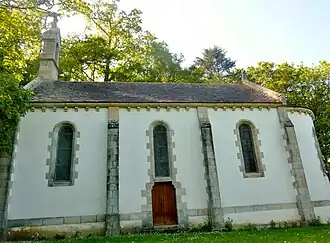 Plestin-les-Grèves : la chapelle Saint-Efflam : vue extérieure.
