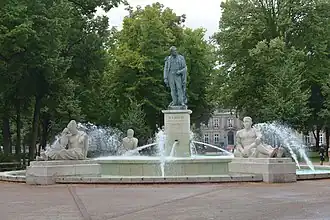 Statue de l'amiral Bruat (1864) Classé MH (1946)