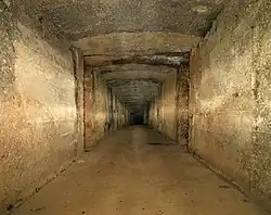 Le casernement souterrain.