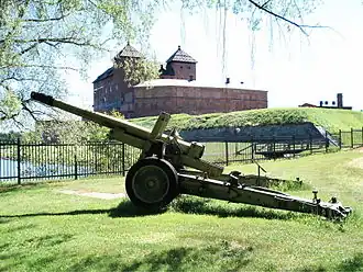 Image illustrative de l'article Obusier-canon de 152 mm M1937 (ML-20)