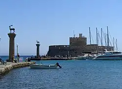 Forteresse Saint-Nicolas du port Mandraki
