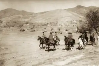 Mustafa Kemal avec l'état-major du XVIe&nbsp;corps près de Bitlis en 1916.