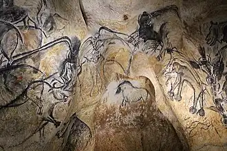 26&nbsp;: Panneau des lions (centre droit), niche avec cheval, les animaux autour le regardent.