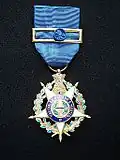 Chevalier de l'ordre de la Tour et de l'Épée.