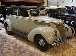 Cabriolet 4 portes.