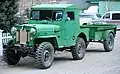 Une Willys CJ-3B avec remorque agricole