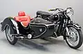 R 50 attelée avec fourche à bras oscillant (1957).