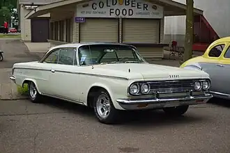 Coupé Custom 880.