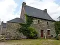 Maison ancienne dans le village de Saint-Antoine.