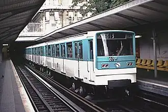 Une rame en 1994, avant sa rénovation.