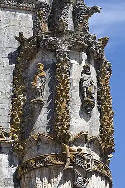 Façade occidentale de l'église (promenoir).