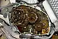 Transmission par engrenages et chaîne sur Honda VFR 800 (années 2000).