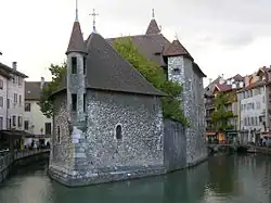 Vue du Palais de l'Isle.