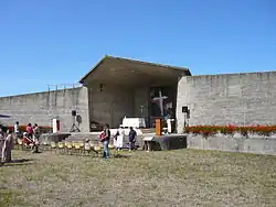 Autel du sanctuaire des Prêtres déportés (Port-des-Barques).