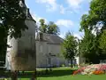 Le château de Surgères, actuel hôtel de ville. Cette petite ville tente de participer activement à l'animation touristique de l'arrière-pays de l'Aunis.