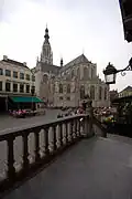 L'église Notre-Dame vue de la Grand-Place.