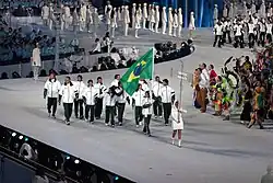 Photographie de l'entrée de la délégation brésilienne lors de la cérémonie d'ouverture.
