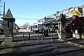 La rue de l'Esplanade et la zone commerciale.