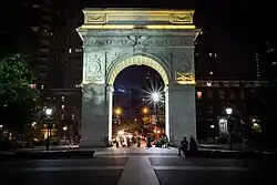 Face sud de l'Arc de Washington de nuit