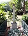 Sépulture en forme de colonne de l'actrice Amalie Wolff (1780-1851)
