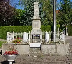 Monument aux morts.