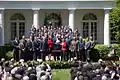 Présentation du Commander in Chief's Trophy remporté en 2016.