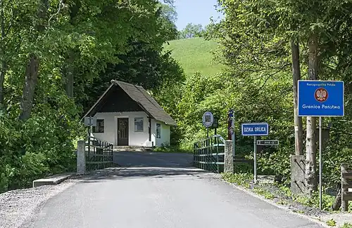 Poste-frontière.