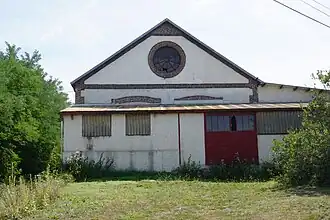 Le bâtiment de la machine d'extraction du puits Saint-Charles.