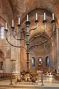 Chandelier de bronze.