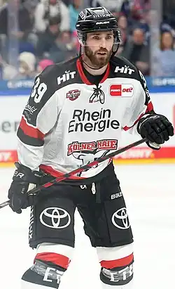 Description de l'image 2022-04-10 Eisbären Berlin gegen Kölner Haie (Deutsche Eishockey-Liga 2021-22, Playoff-Viertelfinale) by Sandro Halank–092.jpg.