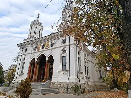 Église des Saints Empereurs Constantin et Elena.