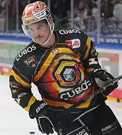 Description de l'image 2023-11-18 Eisbären Berlin gegen Grizzlys Wolfsburg (Deutsche Eishockey-Liga 2023-24) by Sandro Halank–026.jpg.