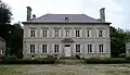 L'actuel manoir de la Coudraie (début XIXe&nbsp;siècle) : vue extérieure d'ensemble (façade avant).