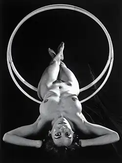 Corps encerclé, 2000
