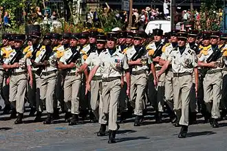 Défilé du 21e&nbsp;de marine le 14 juillet 2008 sur les Champs-Élysées à Paris