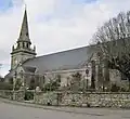 L'église paroissiale Saint-Pierre : vue extérieure d'ensemble.