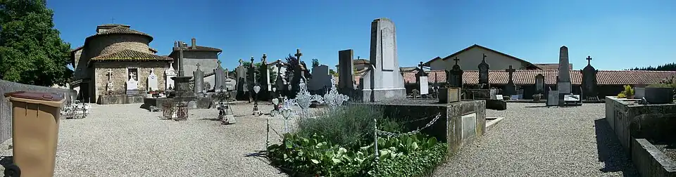 Panoramique église et cimetière