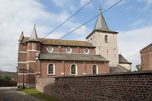 L'église vue de la rue.