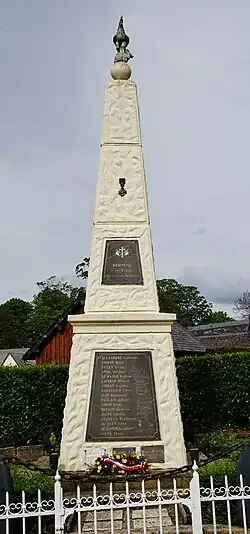 Le monument aux morts.