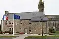 La mairie de Plourin (ancien hospice).