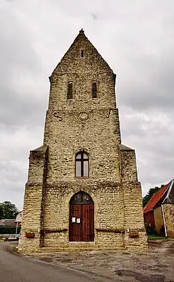 La façade de l'église...