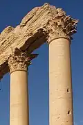 Chapiteaux corinthiens, enceinte externe du temple de Baalshamin, Palmyre. En 17 EC., détruit en 2015