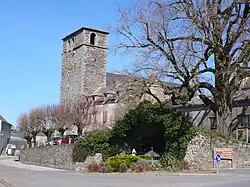 L'église Saint-Amans d'Arvieu.