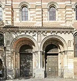 La porte des Comtes.