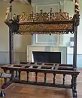 Catafalque de Trémaouézan (en chêne, seconde moitié du XVIe siècle).